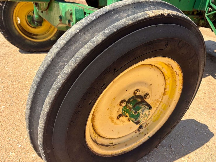 john-deere-3130-image-8