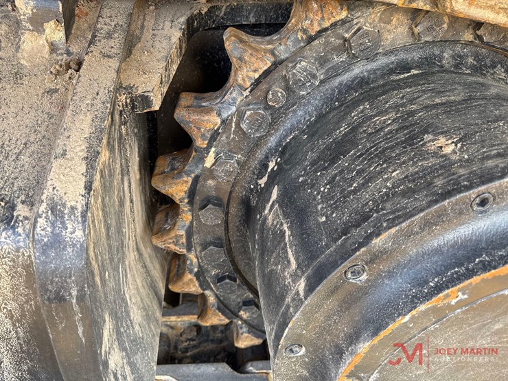 caterpillar-350-image-18