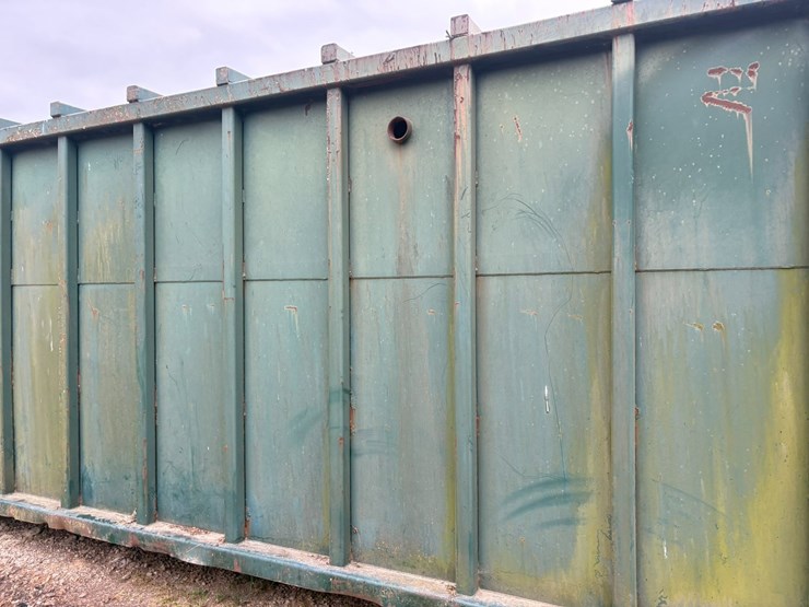 #23997-•-mcclain-~25'6"x~7'8"-roll-off-dumpster-image-7