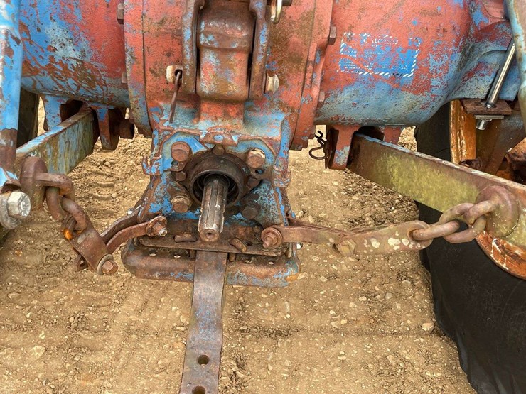 ford-4000-image-14