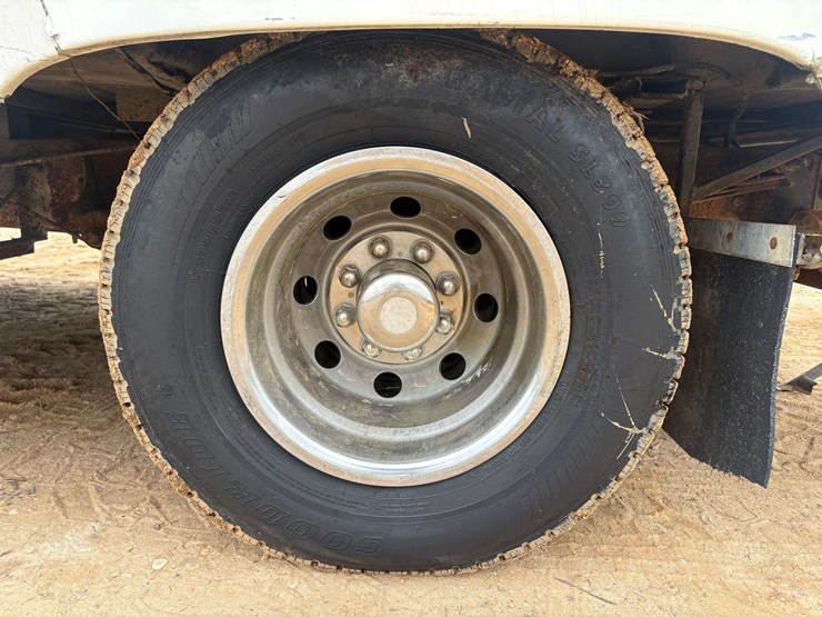1992-ford-e350-image-9