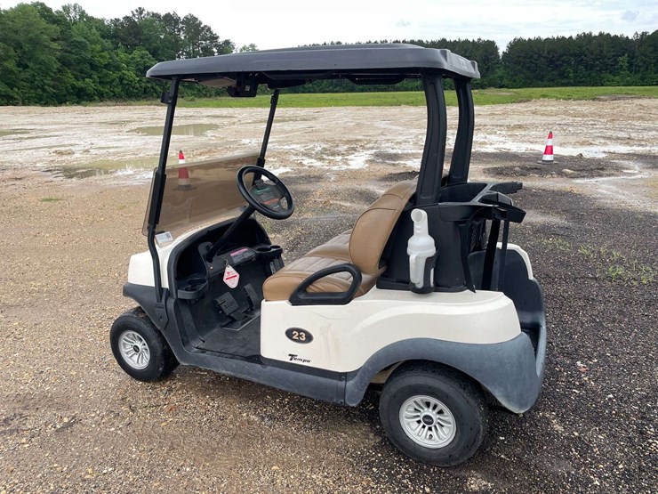 2022-club-car-tempo-2-passenger-48-volt-golf-cart-with-charger-image-2