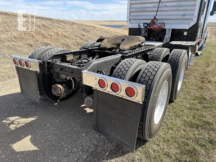 2001-kenworth-w900-image-39