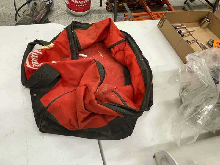 #8615-•-milwaukee-corded-sawzall-image-15