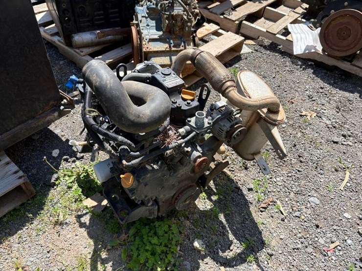 yamnar-3tnv82a-3-cylinder-diesel-engine-image-3