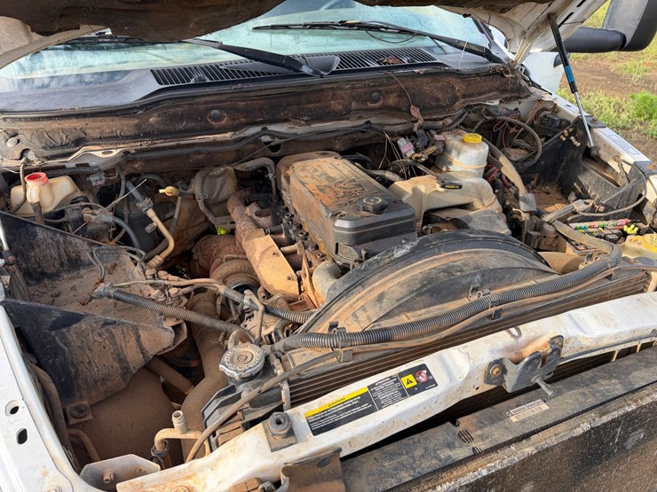 #501-•-2004-dodge-ram-pickup-truck-diesel-image-14