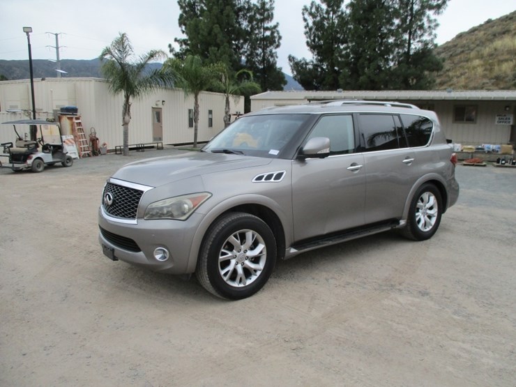 2012-infiniti-qx56-image-1