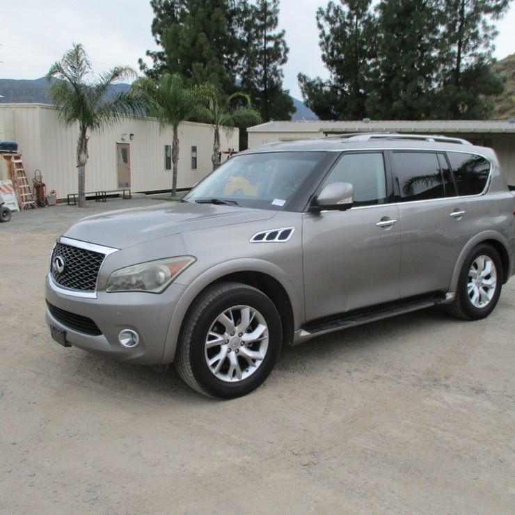 2012 INFINITI QX56