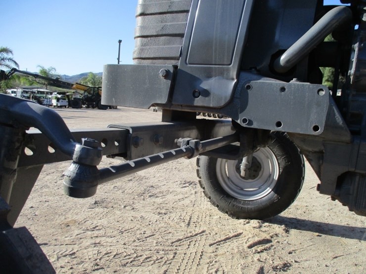 massey-ferguson-ag-tractor,-image-15