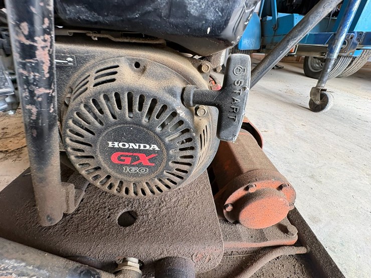 #42111-•-mikasa-mvc-90h-vibratory-compactor-image-6