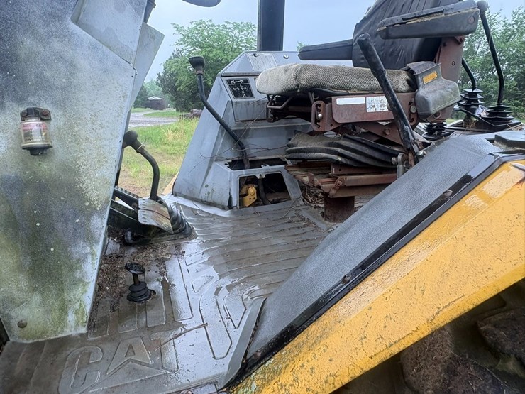 caterpillar-416b-image-49