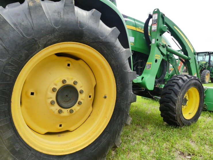 2011-john-deere-4320-image-7