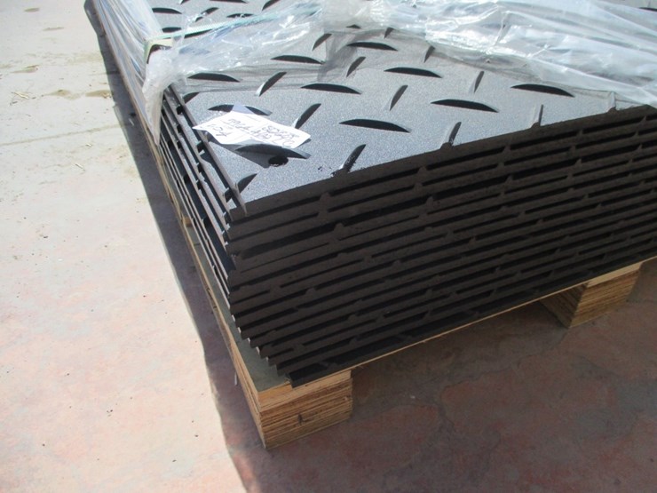 new-unused-42"-x-95"-x-1/2"-hd-rubber-floor-mats,-image-3