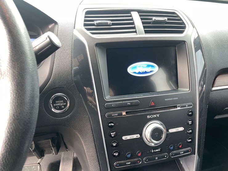 2017-ford-explorer-limited-image-13