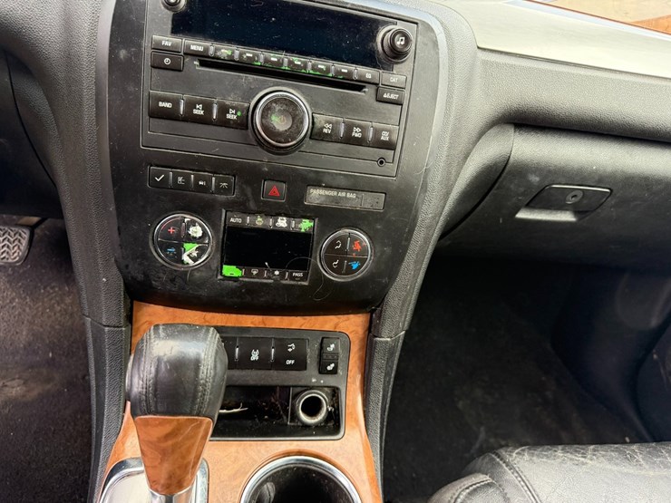 2012-buick-enclave-image-27
