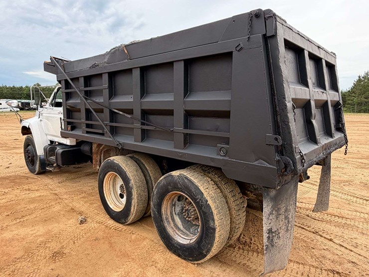 1990-ford-f900-image-8