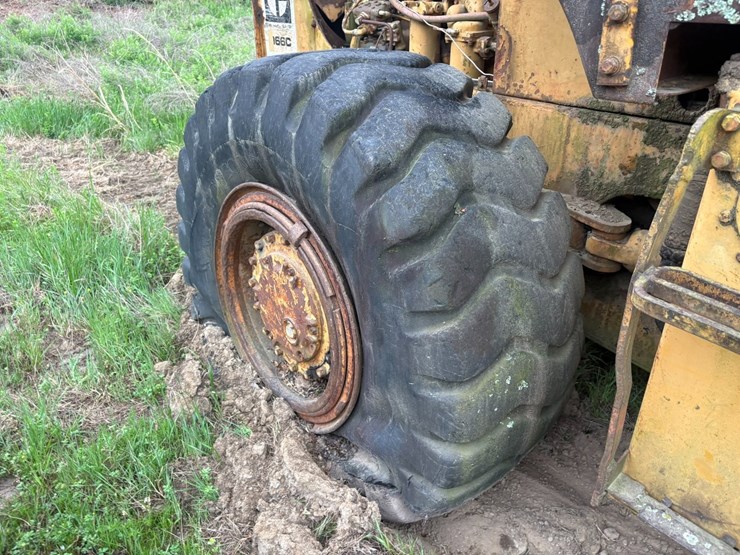 caterpillar-966c-image-12