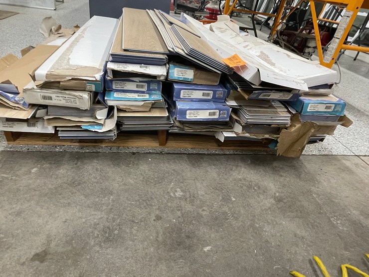 #8608-•-laminate-flooring-image-11