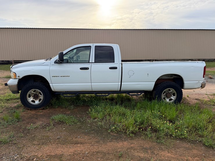 #501-•-2004-dodge-ram-pickup-truck-diesel-image-2