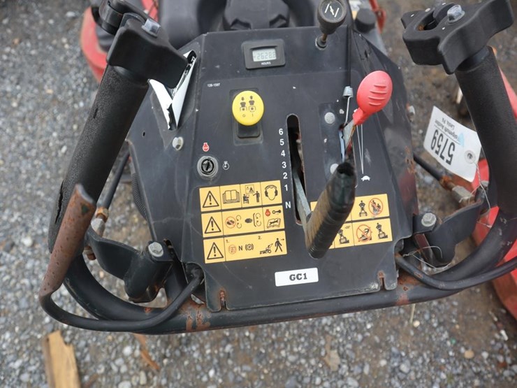 exmark-turf-tracer-walk-behind-s-series-mower-image-8