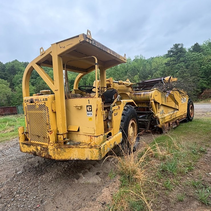 #23988 • INOP Caterpillar C613 Scraper