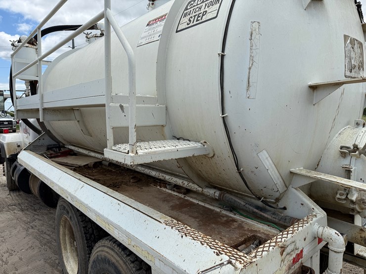 1993-mack-rd690s-image-21