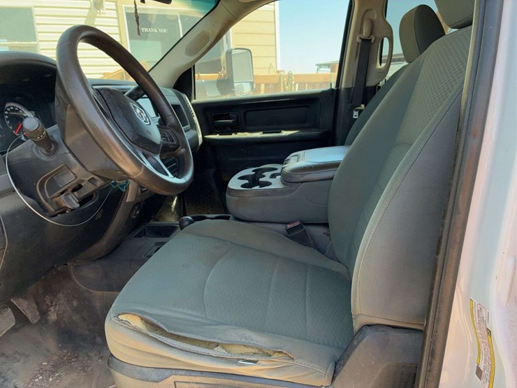 2015-ram-3500-laramie-image-33