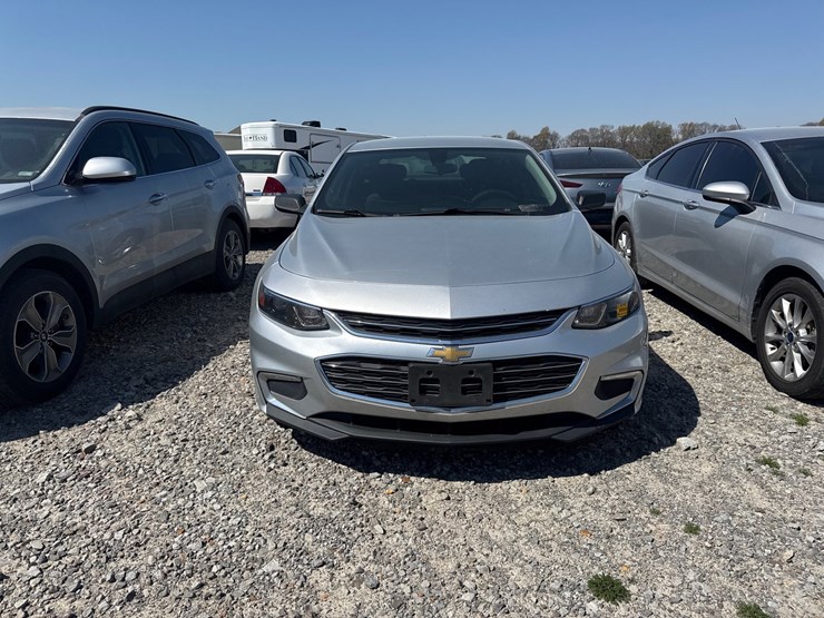 #41116-•-2018-chevrolet-malibu-sedan-1g1zb5st1jf293274-inv#-41116-image-5
