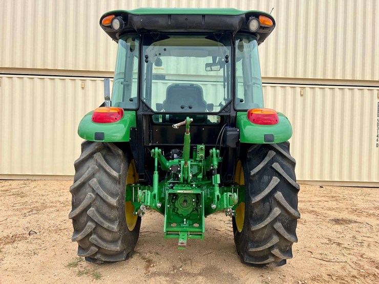 2025-john-deere-5055e-image-6
