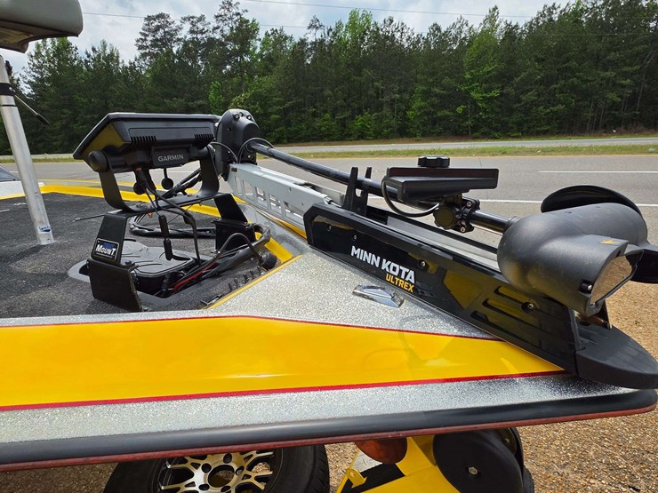 2007-bullet-21xdc-21ft-high-performance-bass-boat-/-225hp-evinrude-motor-image-13
