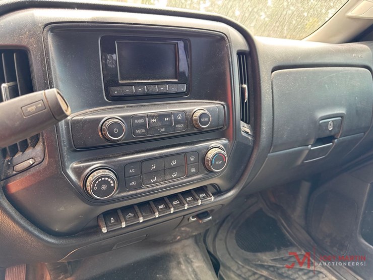 2015-gmc-3500hd-image-24