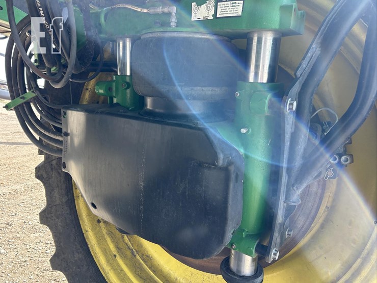 2020-john-deere-r4045-image-57