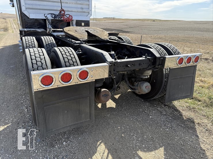 2001-kenworth-w900-image-40