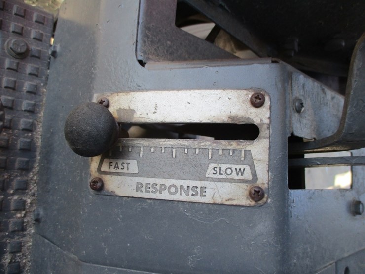 massey-ferguson-ag-tractor,-image-13
