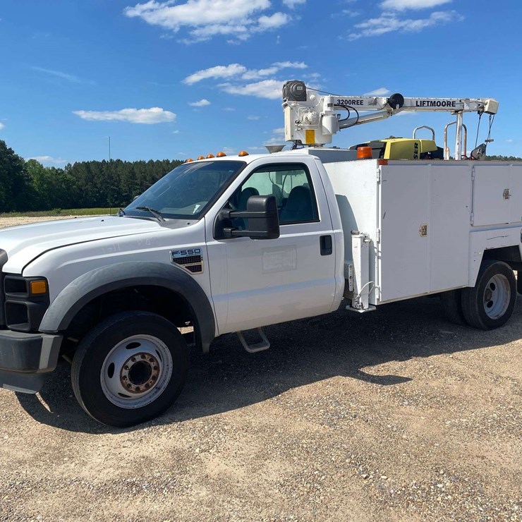 2009 FORD F550 XL