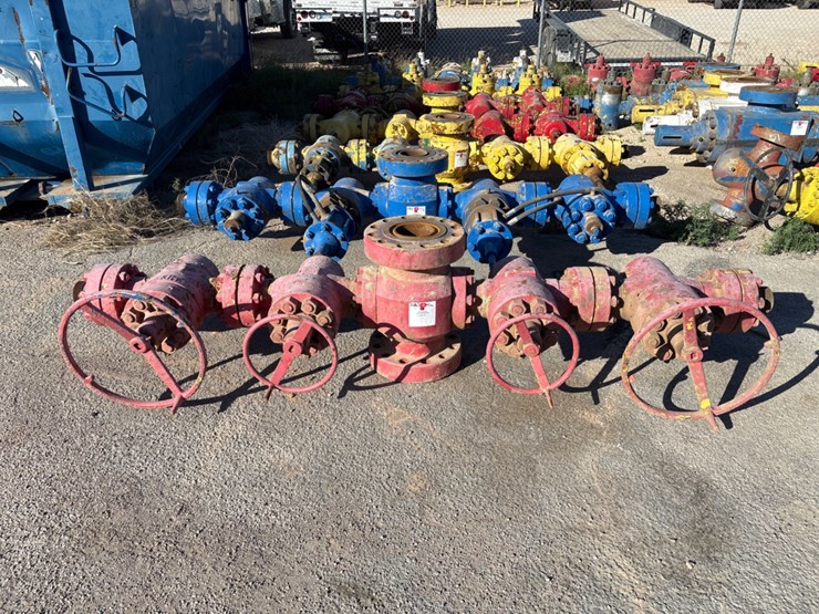7-1/16”-x-4”-fluid-cross-w/-(4)-4”-10k-gate-valves-image-1