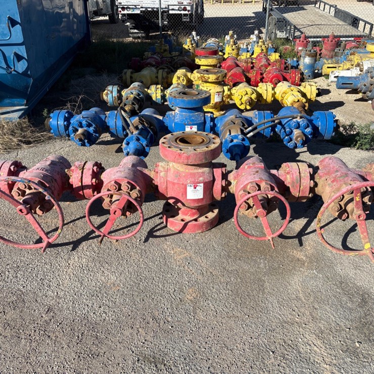 7-1/16” x 4” fluid cross w/ (4) 4” 10k gate valves
