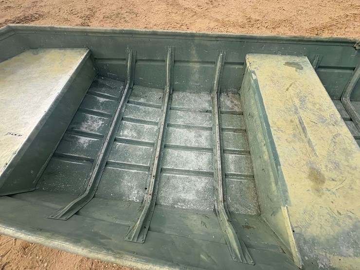 omc-aluminum-skiff-w/-trailer-image-9