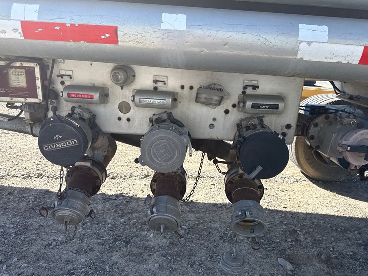 #42730-•-1996-weld-it-s/a-5400gal-fuel-trailer-1w9t23269tl010011-inv#-42730-image-33