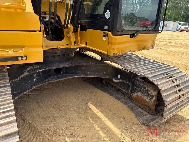 2021-caterpillar-325-image-9
