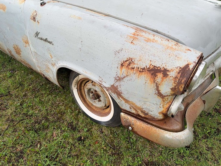1952-ford-mainline-2-door-sedan-image-9