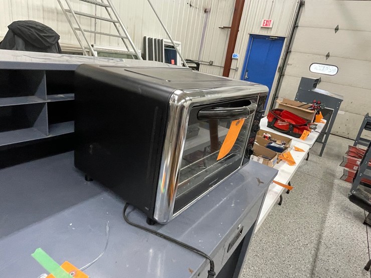 #8609-•-hamilton-beach-toaster-oven-image-2