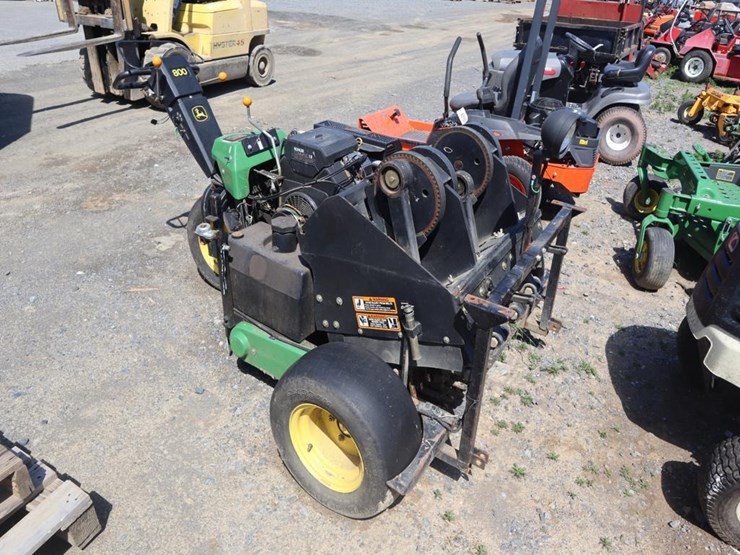 john-deere-800-image-1