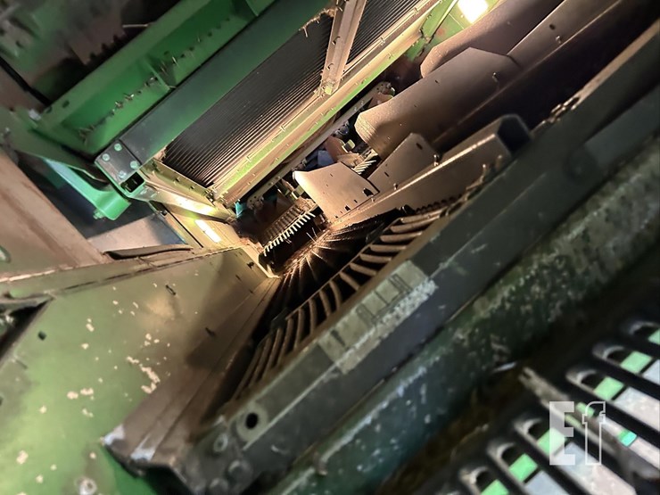 2016-john-deere-s680-image-31