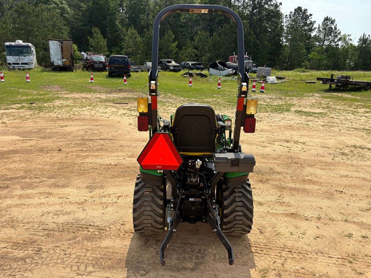 2025-john-deere-1025r-image-7