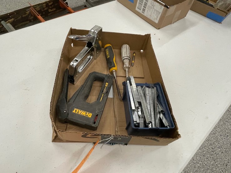 #8613-•-(2)-staple-guns-image-1