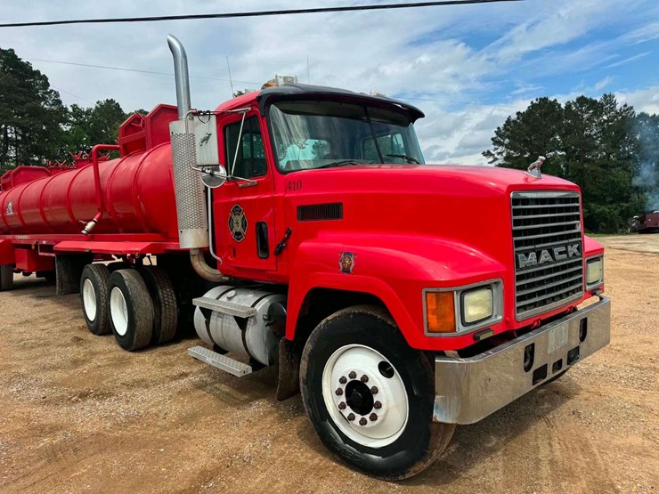 2001-mack-ch613-image-5