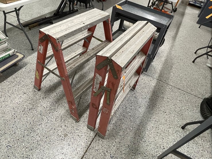 #8602-•-(2)-werner-step-ladders-image-10