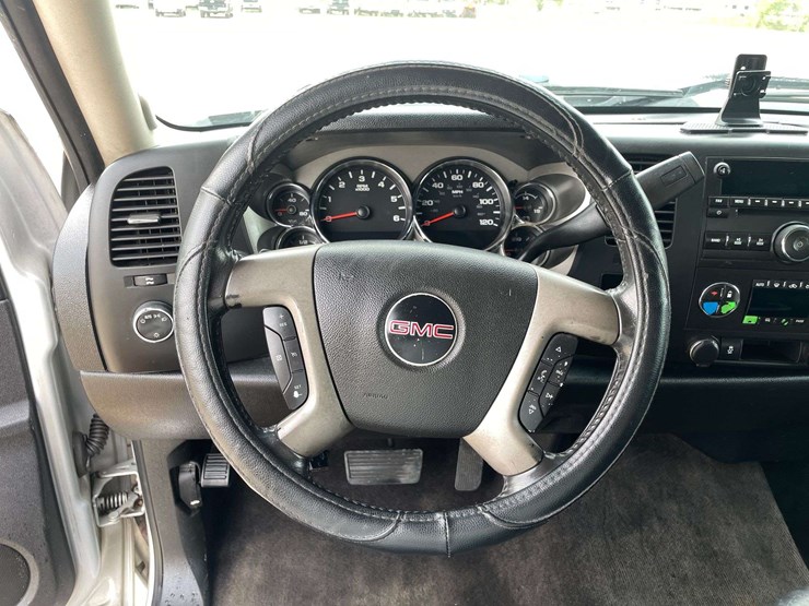 2012-gmc-sierra-1500-image-12
