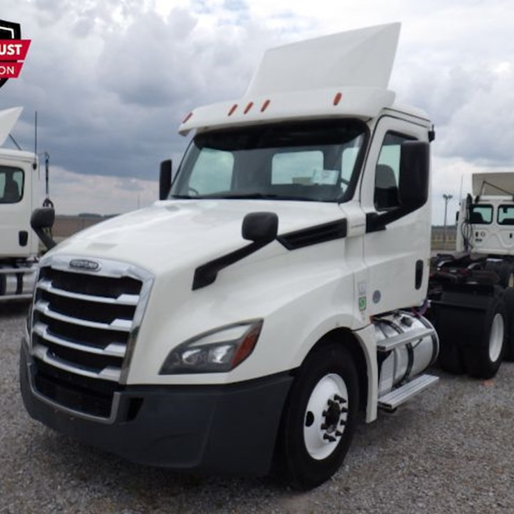 2019 FREIGHTLINER CASCADIA 126